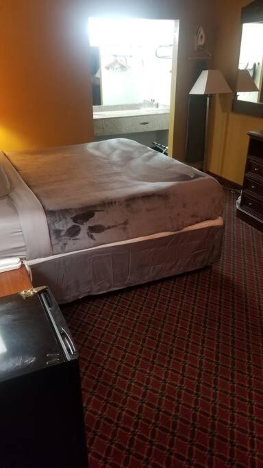 Hotel 2 Queens Hotel Room 228 Wi-Fi Booking Stillwater Exterior photo
